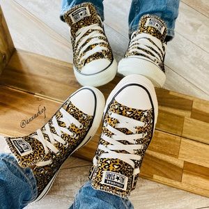 New Chuck 70 Ox Leopard Heart Suede Sneakers